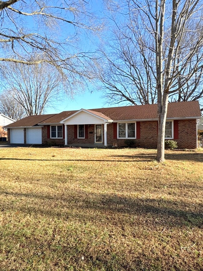 Building Photo - 2536 Goldenrod Dr