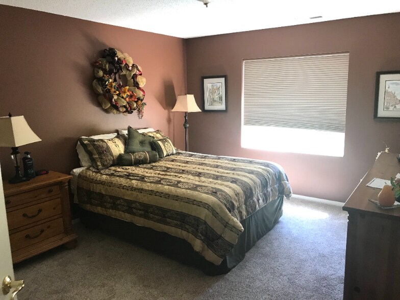 Building Photo - 3600 Sheridan Lake Rd