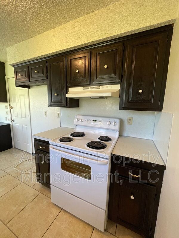 Building Photo - 11841 E 36th St