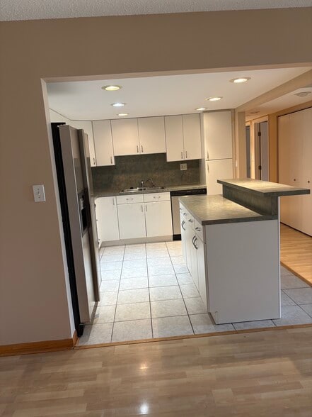 Building Photo - 475 Plum Creek Dr