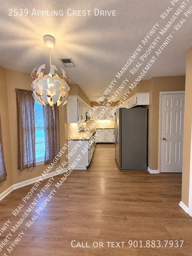Building Photo - 2539 Appling Crest Dr