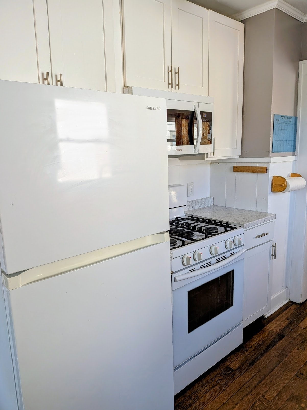 Building Photo - 1021 E 76th St