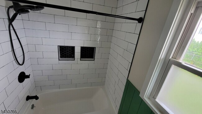 Building Photo - 39 Wadsworth St