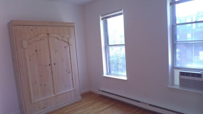 Building Photo - 9 Follen St