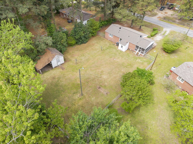 Building Photo - 110 Moore Rd