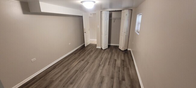 Building Photo - 4039 N Long Ave