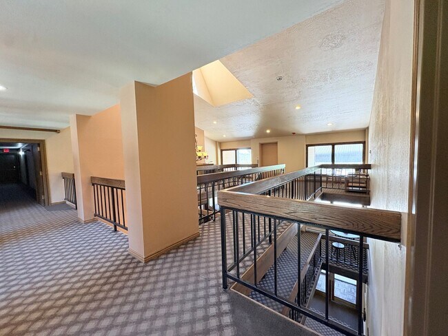 Building Photo - Brian Head Rental All utilities Included!!