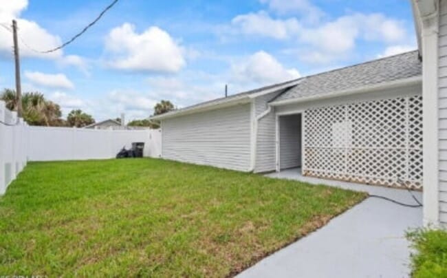 Building Photo - 1604 S Ocean Shore Blvd