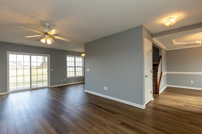 Building Photo - 204 Landmark Dr