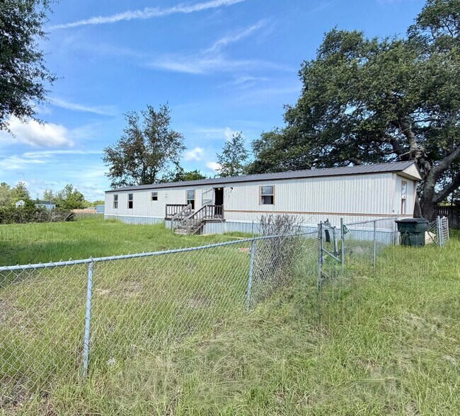 Building Photo - 3 Bed 2 Bath MH For Rent Reidsville - Under Renovations