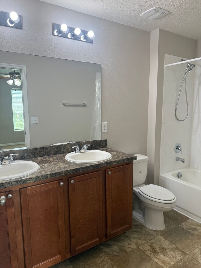 Building Photo - 1377 N Platte Ct