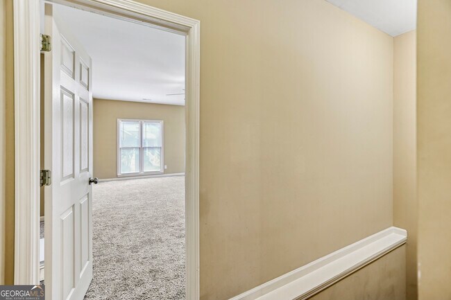 Building Photo - 70 Indian Bluff Dr