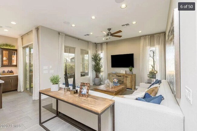 Building Photo - 1154 S Tumbleweed Ln