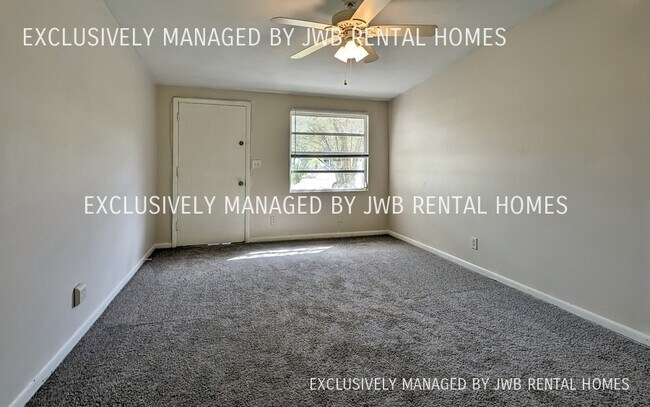 Building Photo - 1630 Detroit St