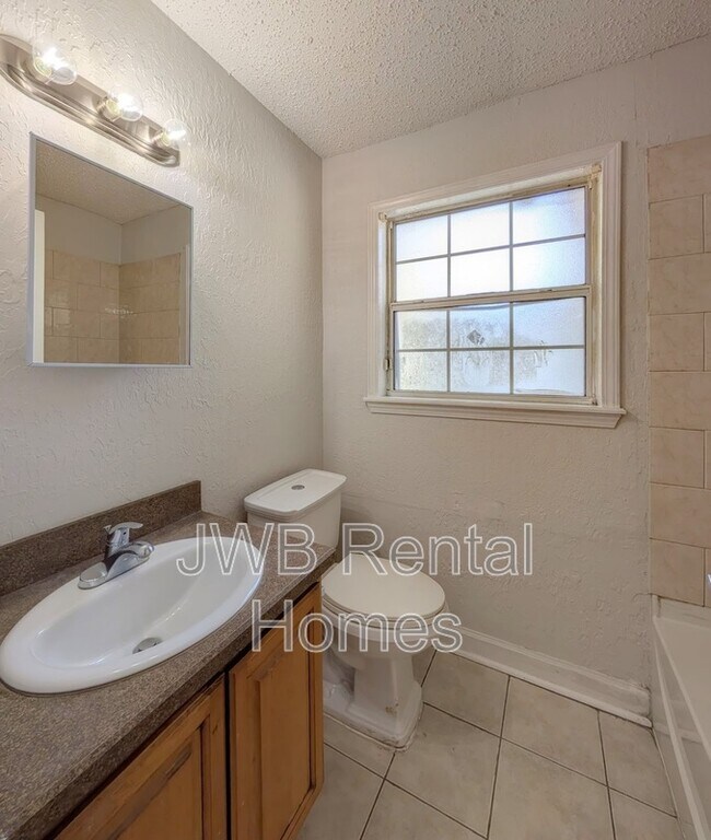 Building Photo - 8532 Buckingham Rd