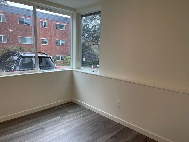 Building Photo - Brand New 3bd Townhome!