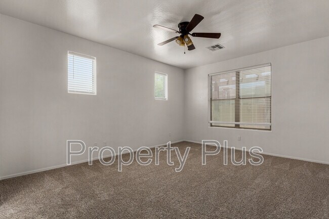 Building Photo - 4211 N 153rd Dr