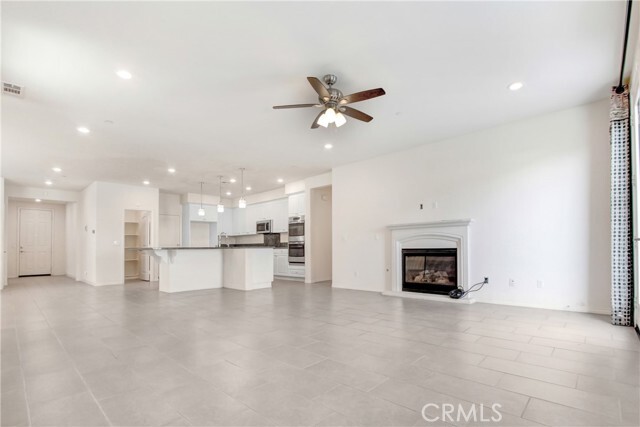Building Photo - 5594 Skimmer Dr