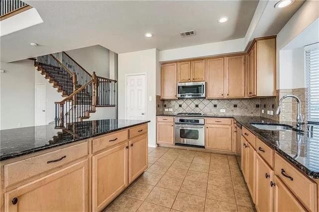 Building Photo - 5529 Crimson Oaks Dr