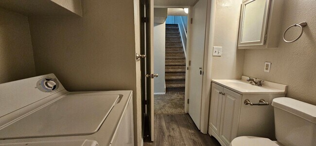 Building Photo - AVAILABLE NOW! Arvada 3 Bed 2 Bath Duplex New Paint New Flooring!