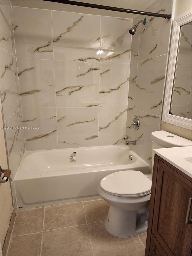 Building Photo - 2148 White Pine Cir