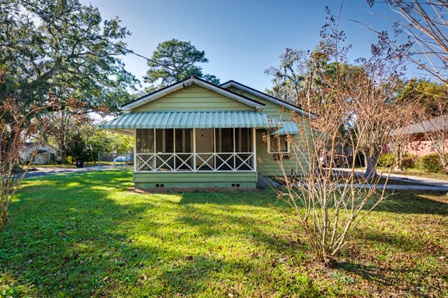 Building Photo - 2652 Merwyn Rd