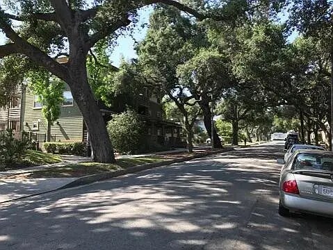 Neighborhood - 1264 N Hudson Ave