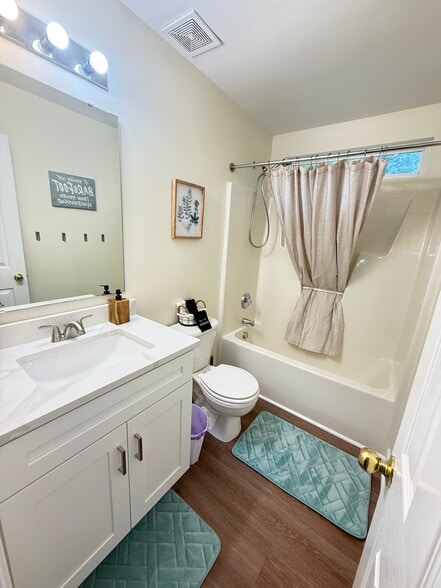 Building Photo - 8253 Belmont Stables Dr