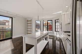 Building Photo - 1011 M St NW