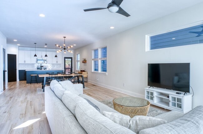 Building Photo - 96 Shields Ln