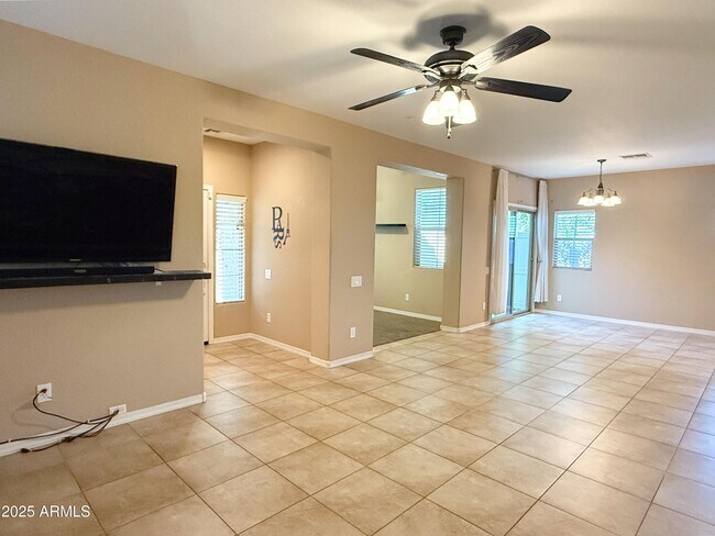 Building Photo - 2146 Scully Dr