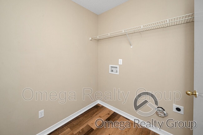 Building Photo - 3020 Barlett Dr