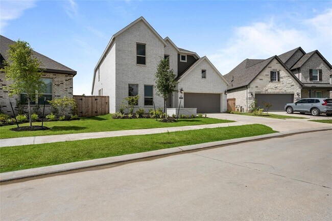 Building Photo - 22119 Shrimp Plant Ln