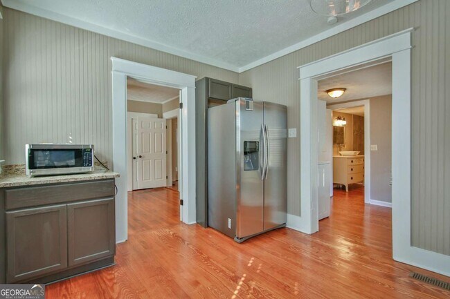 Building Photo - 239 Boulevard