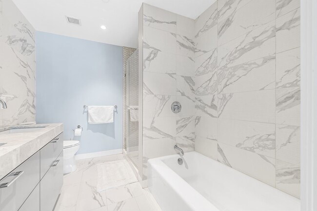 Building Photo - 300 Pier 4 Blvd.