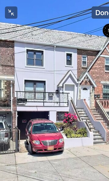 Primary Photo - 2452 33rd St