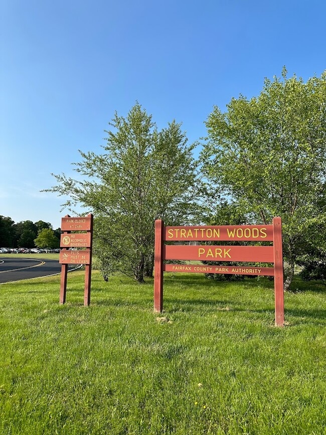 Building Photo - 2410 Dakota Lakes Dr