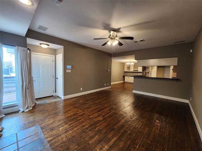 Building Photo - 1029 Wakefield Dr
