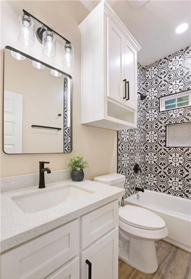 Building Photo - 1207 Joe Justice St