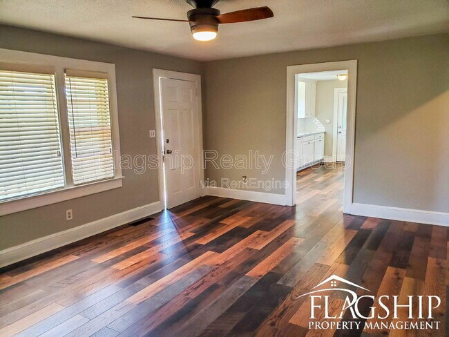 Building Photo - 1204 Franklin Dr