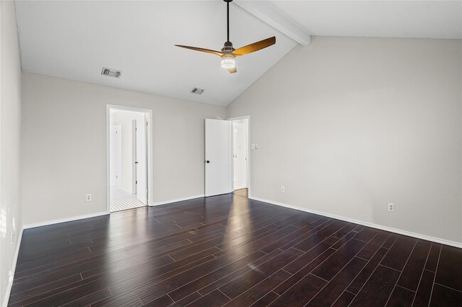 Building Photo - 1801 Broken Shoe Cove