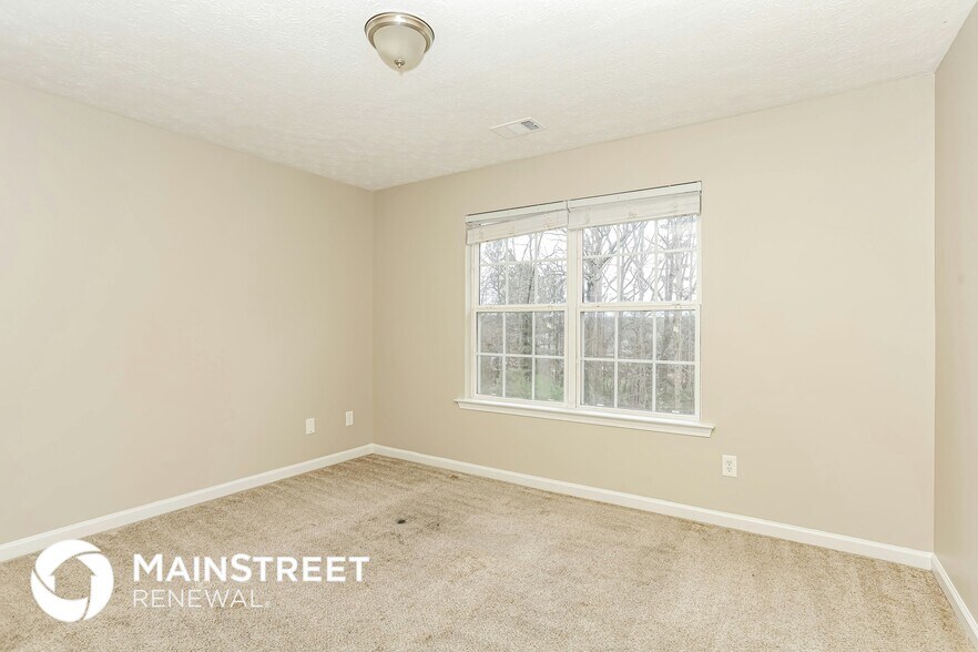 Building Photo - 1345 Kent Manor