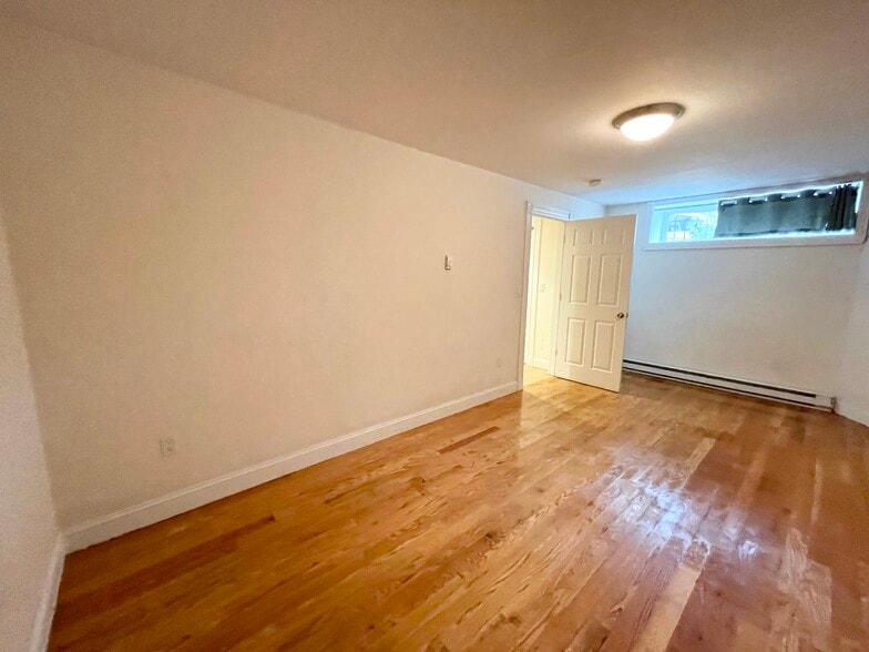 Building Photo - 98 L St