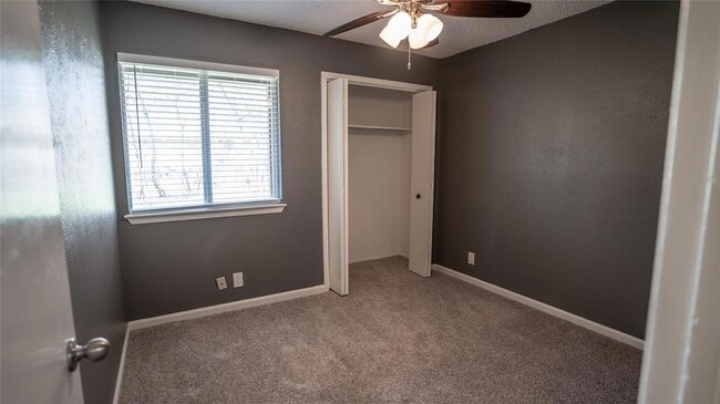 Building Photo - 10606 Topperwein Dr
