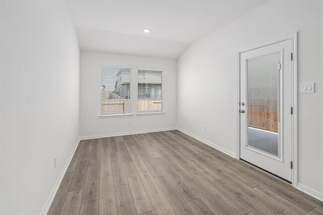 Building Photo - 105 Fossil Dr