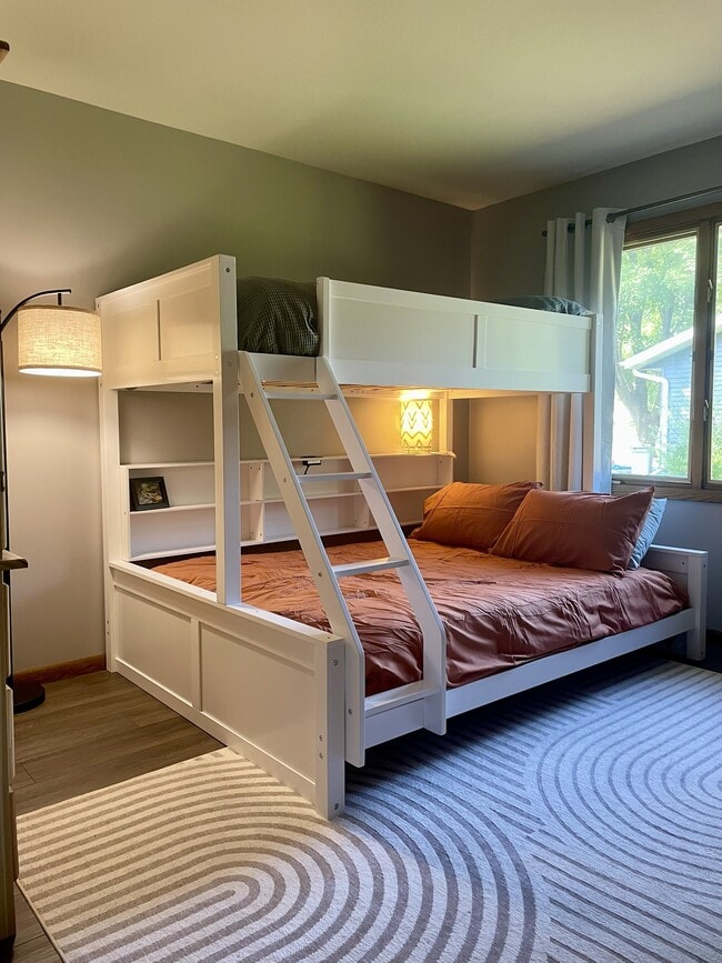 Building Photo - 3604 W Country Club Ln