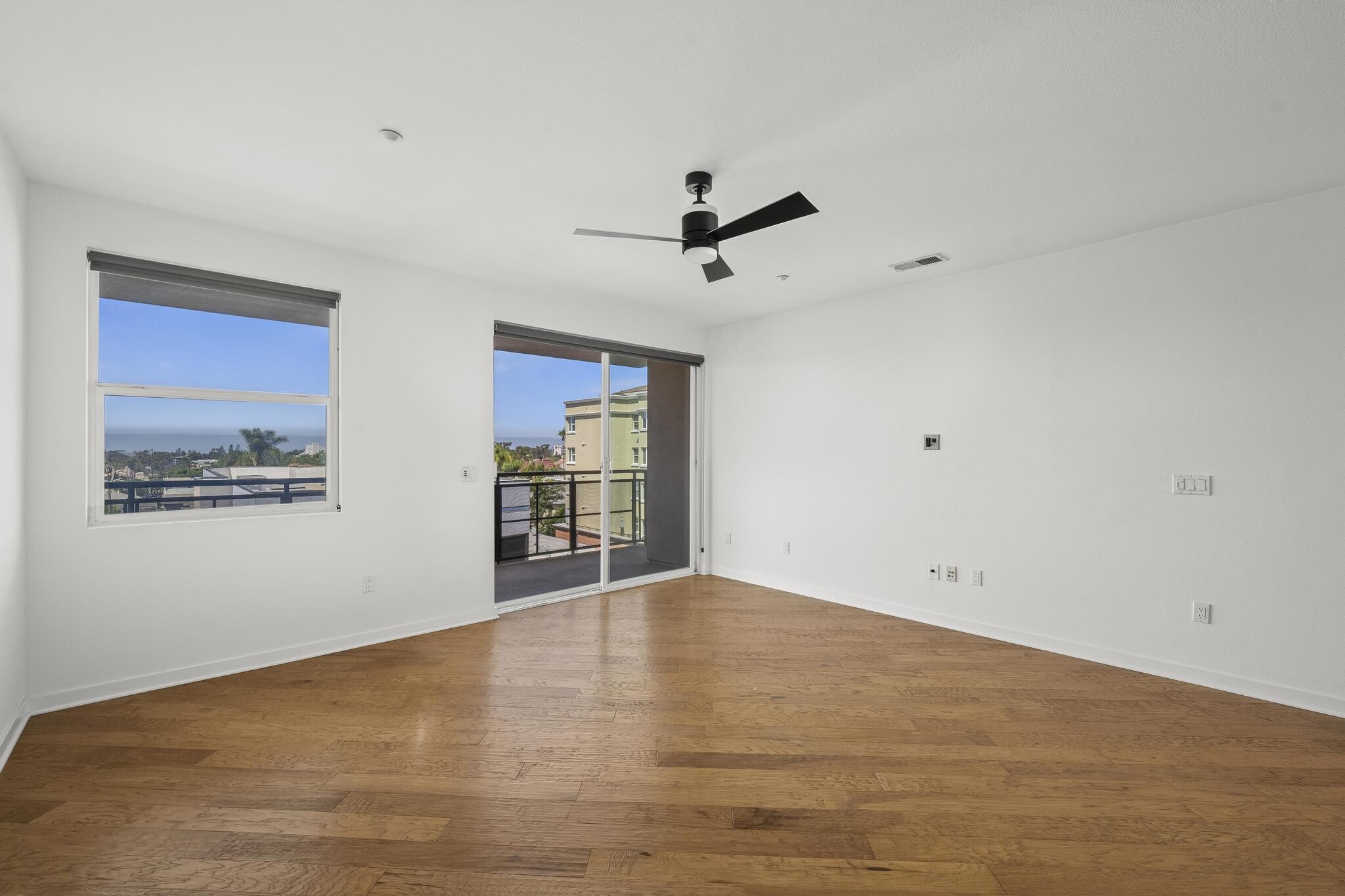 Building Photo - 3650 5th Ave