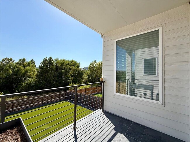 Building Photo - 7915 Floracita Ln