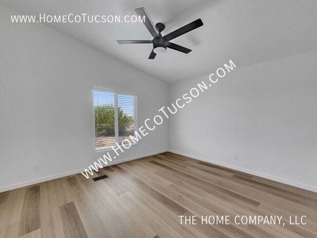 Building Photo - 9630 W Calle Cibeque