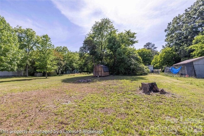 Building Photo - 409 Eastover Ave